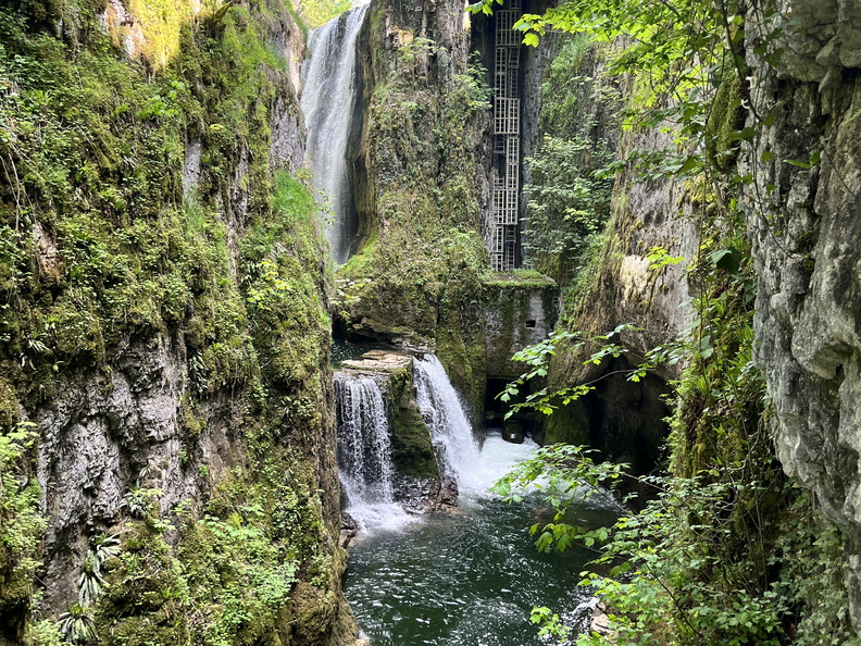 23-05-25 16-37-10 5674